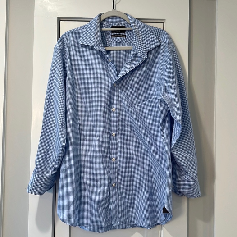 Men’s blue and white checkered button down slim fit